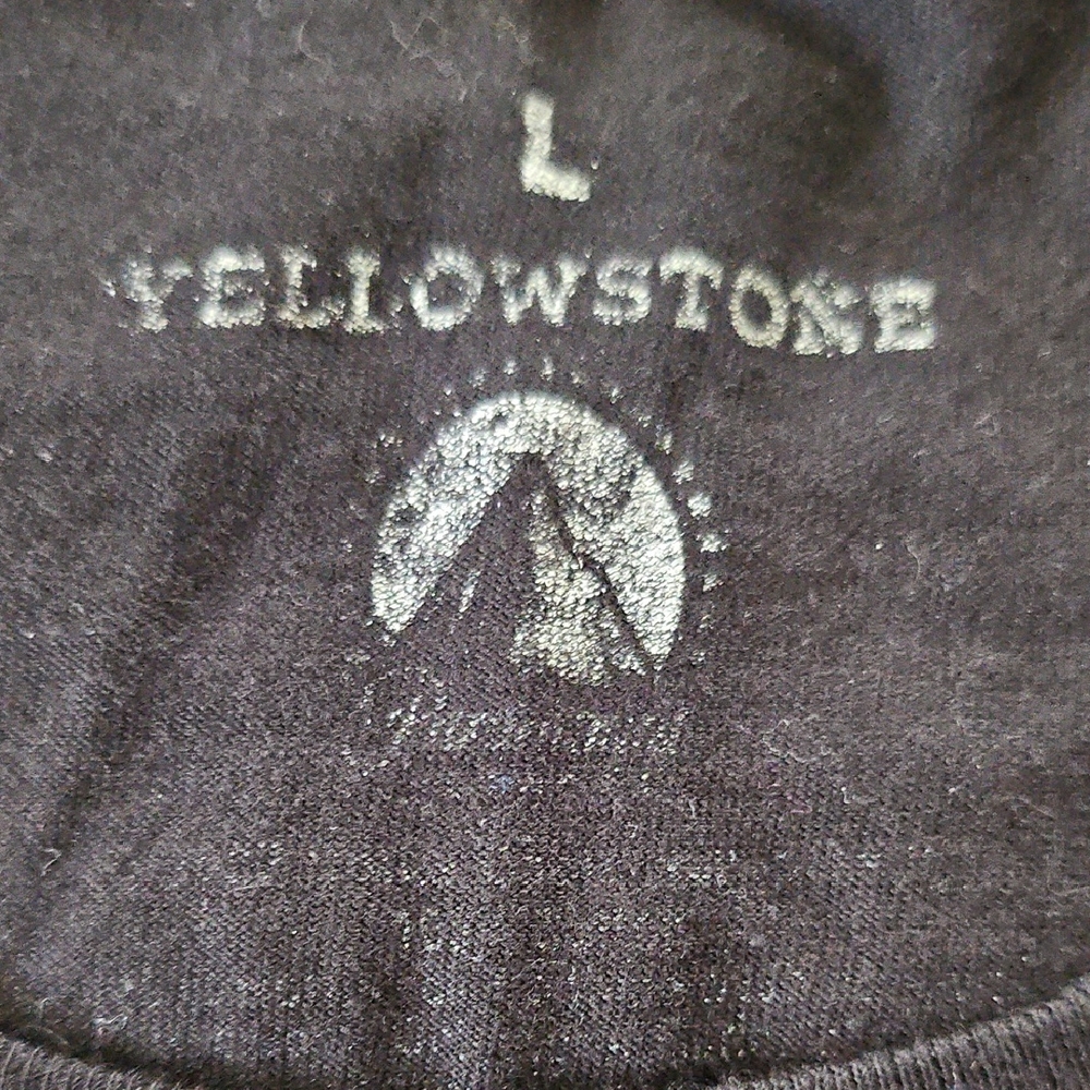 Yellowstone - Beth Dutton Black - Short Sleeve Tee Shirt- Large - Picture 3 of 5